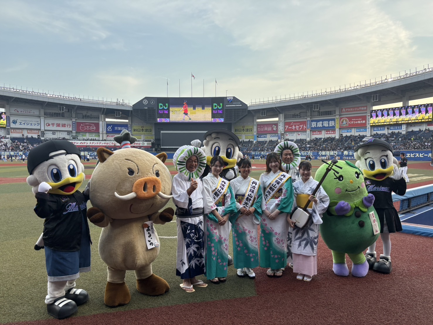 球場での集合写真