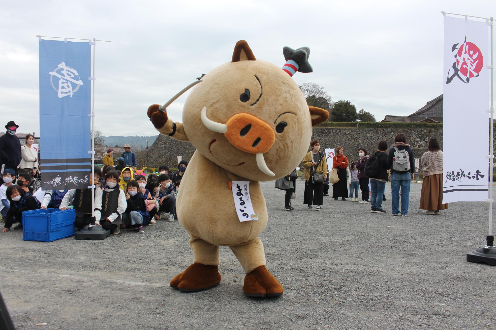 チャンバラ合戦 まるいの