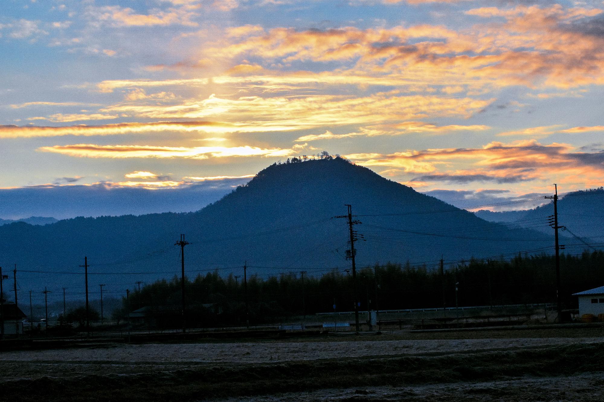 高城山のサンピラー（フォト＠丹波篠山）／丹波篠山市