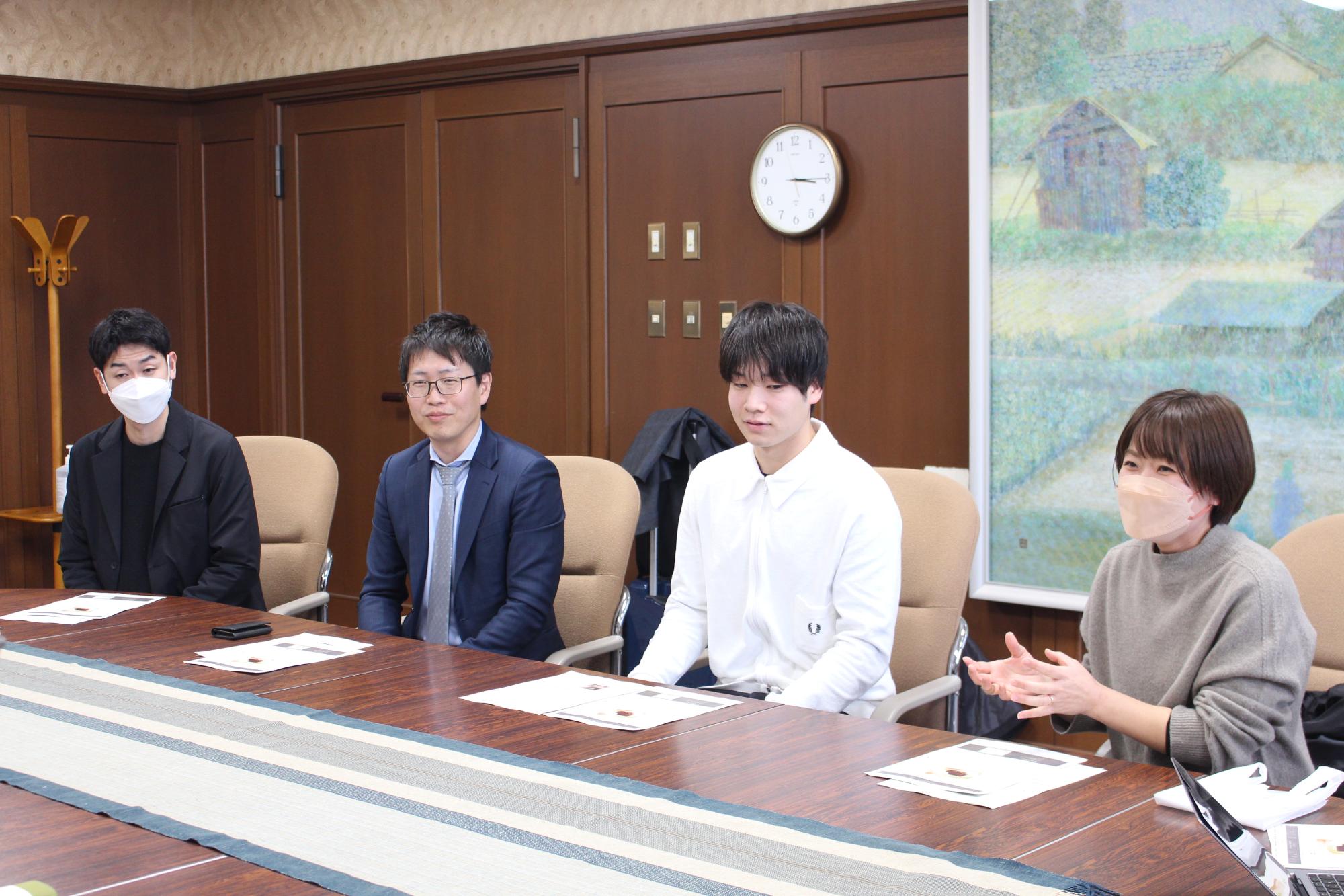 表敬訪問の様子