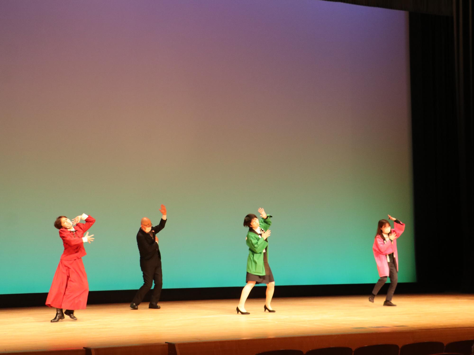 市長劇団からのお祝い