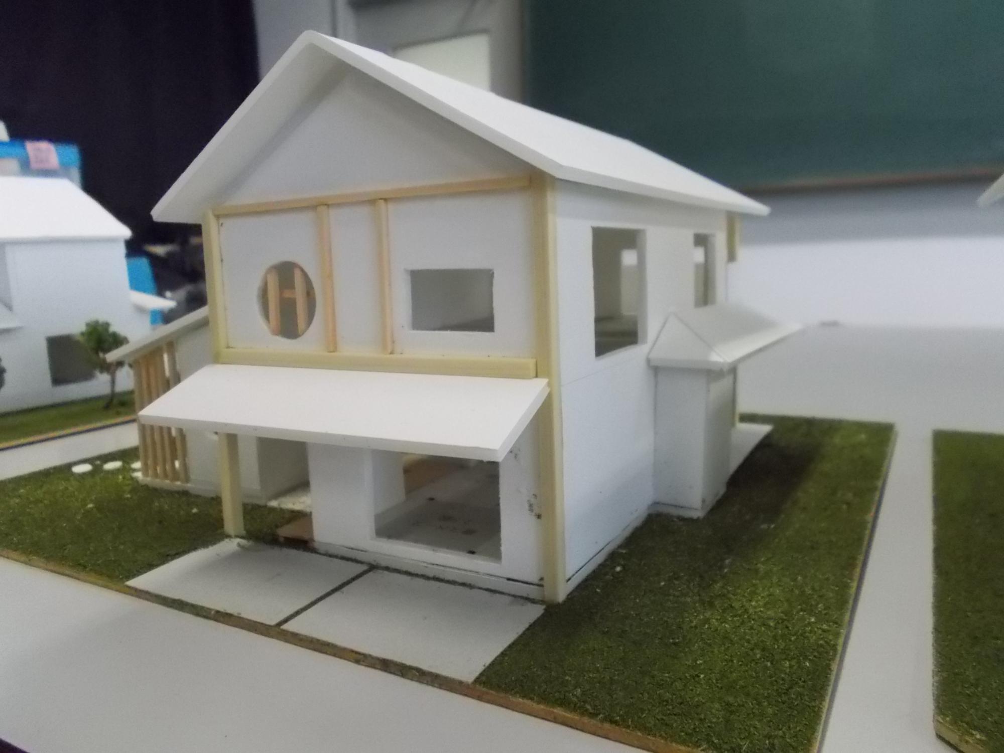 家の模型写真