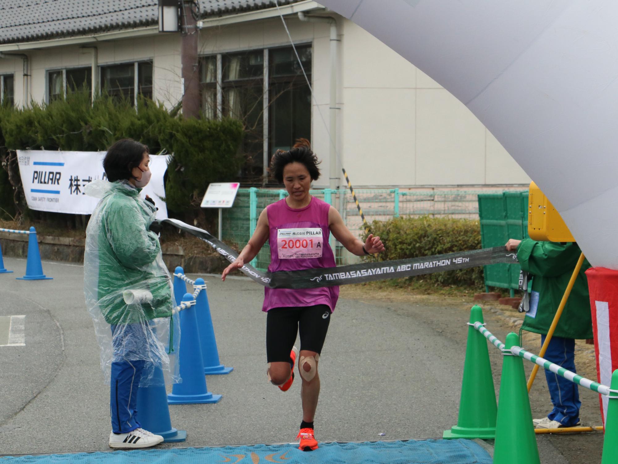 女子優勝