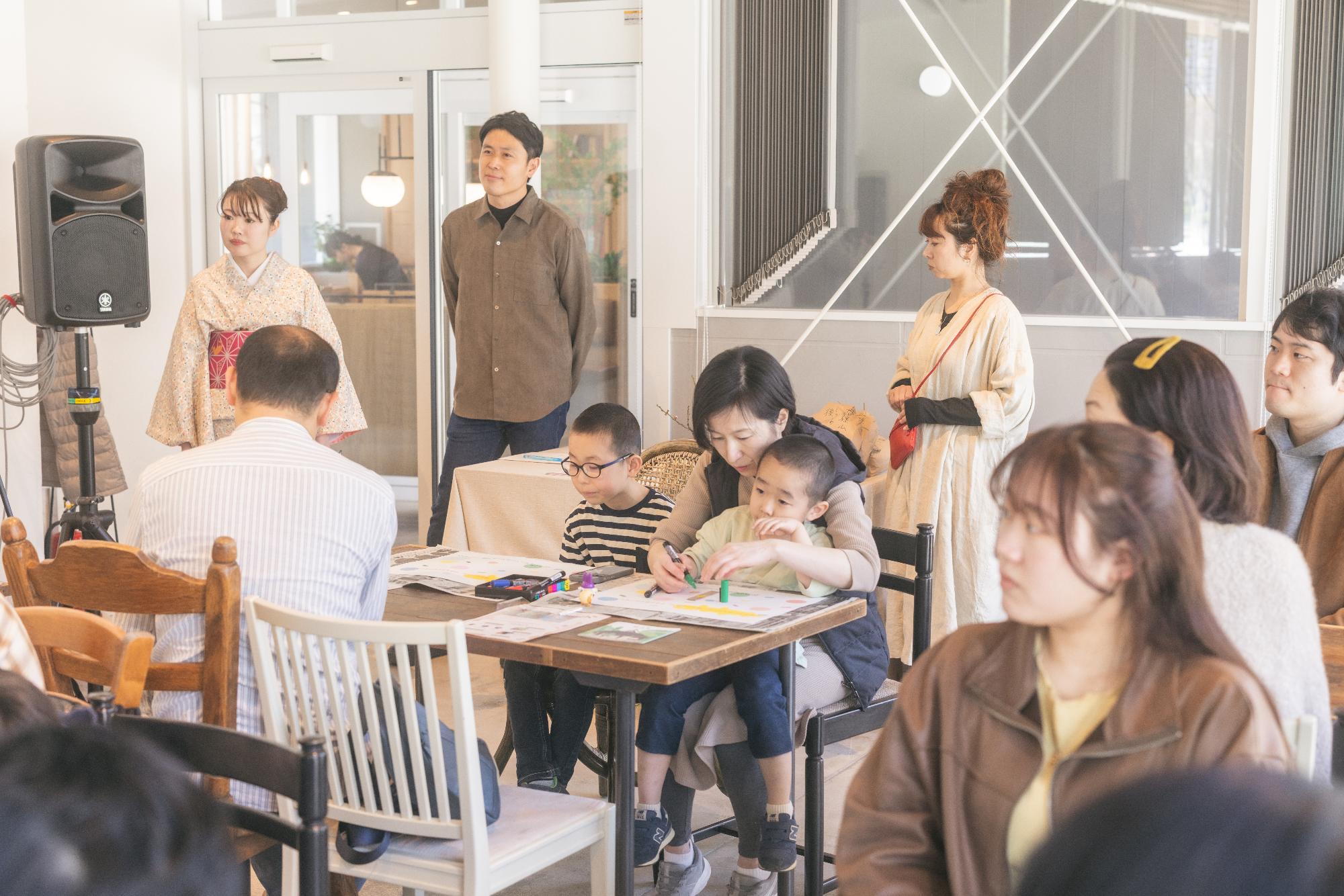 輪の里のお客さん