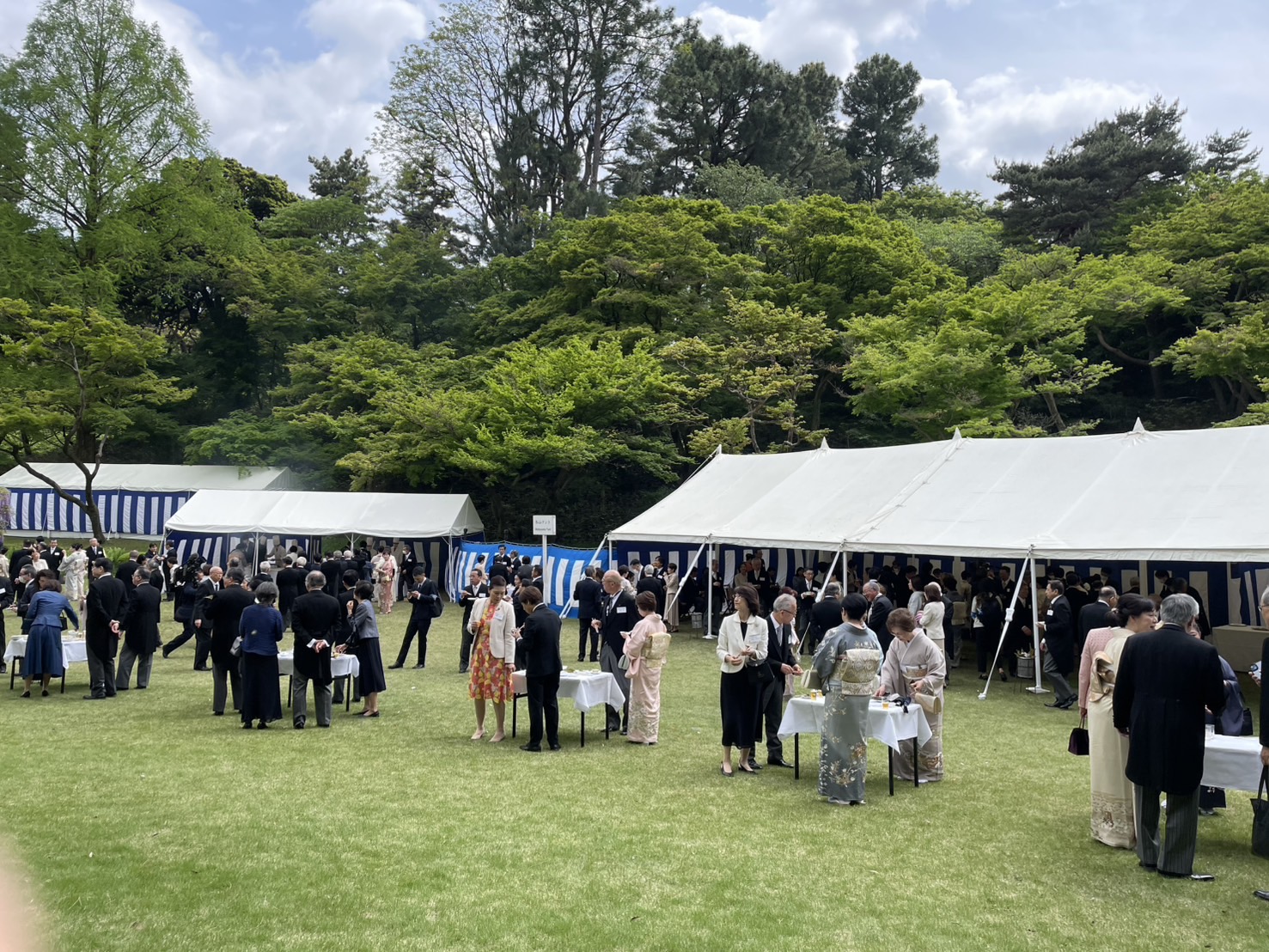 園遊会会場