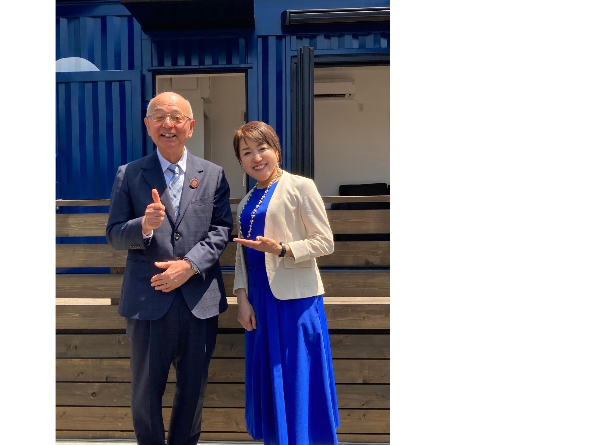 市長と松尾明子さん