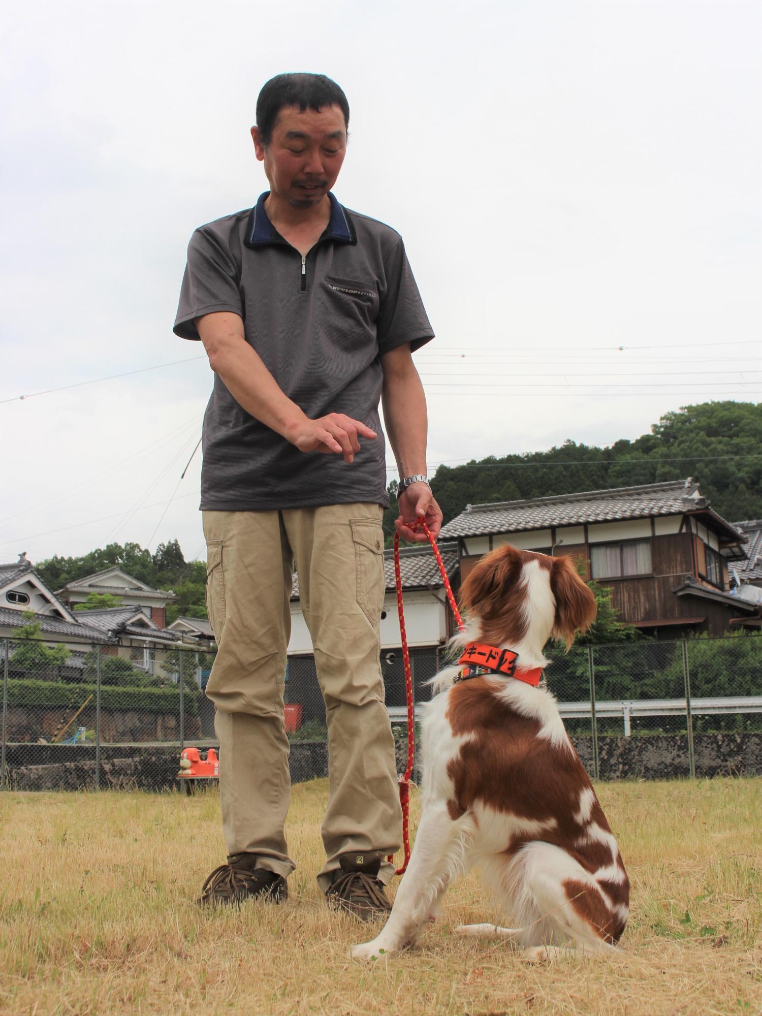 サル追い犬認定書交付式の様子