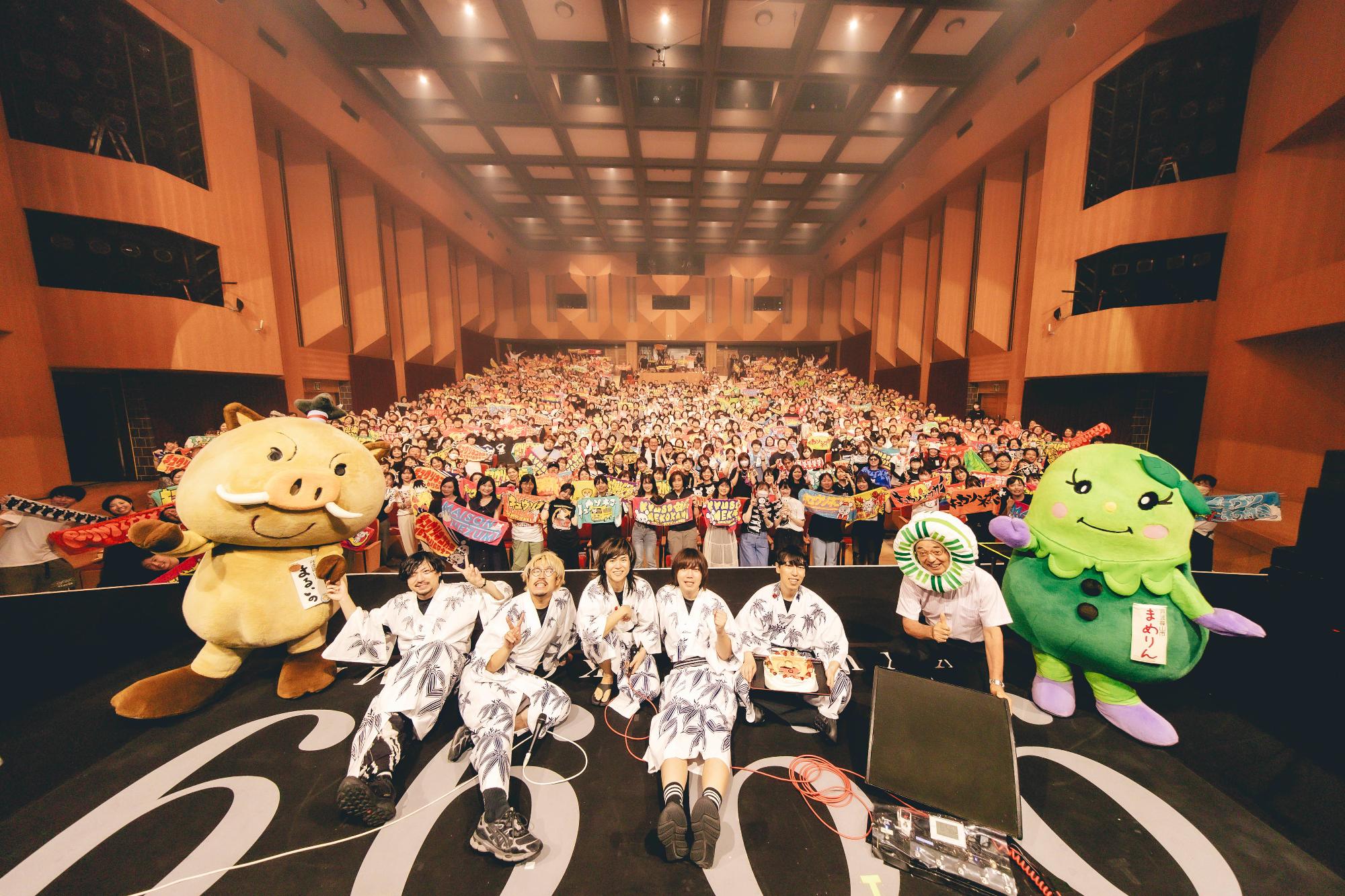 キュウソネコカミのライブの様子