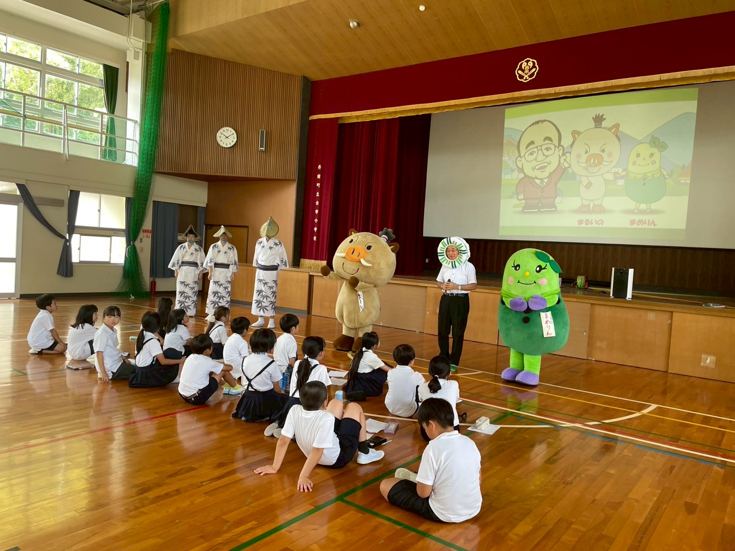古市小学校への訪問の様子