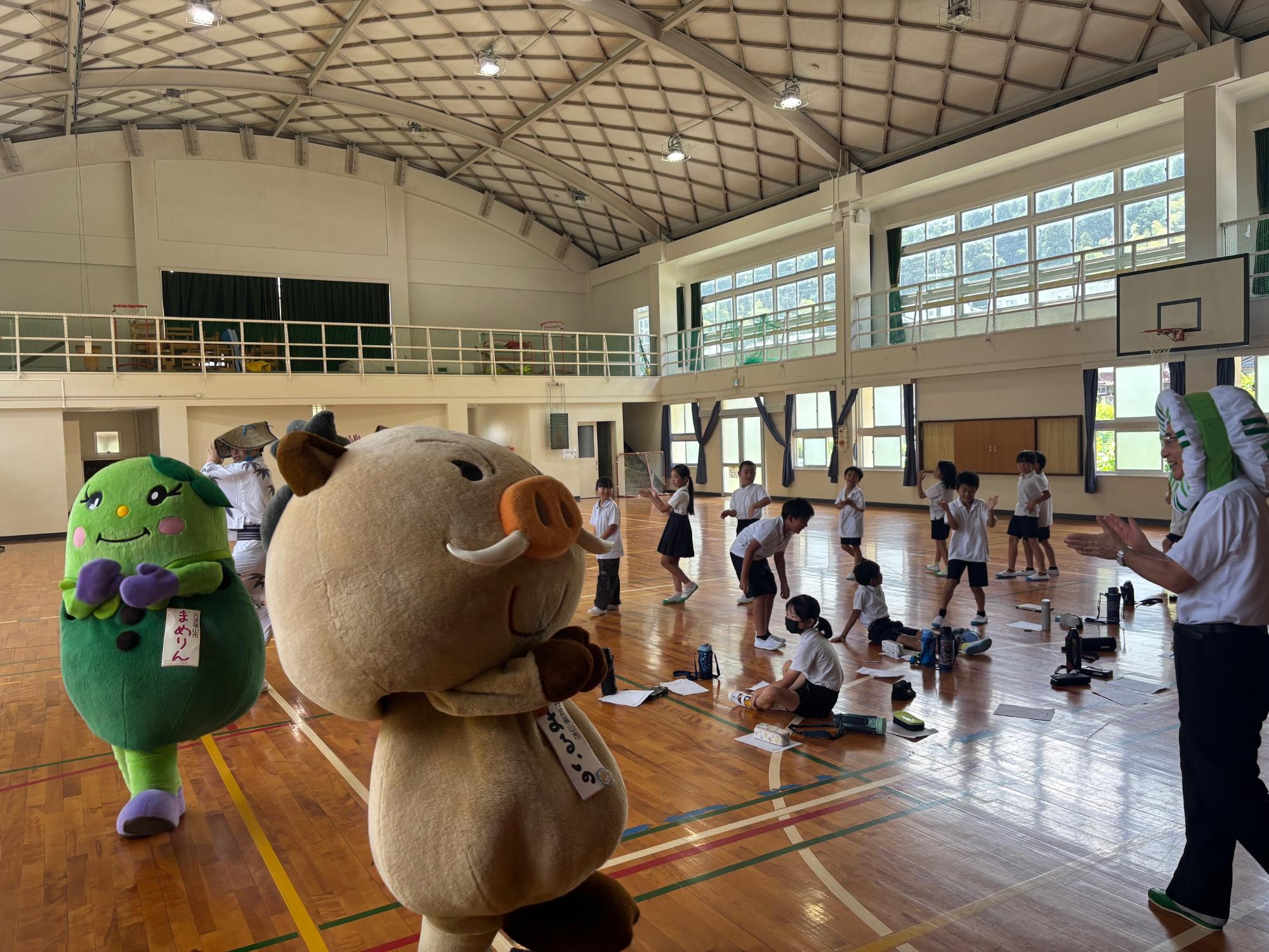 古市小学校への訪問の様子