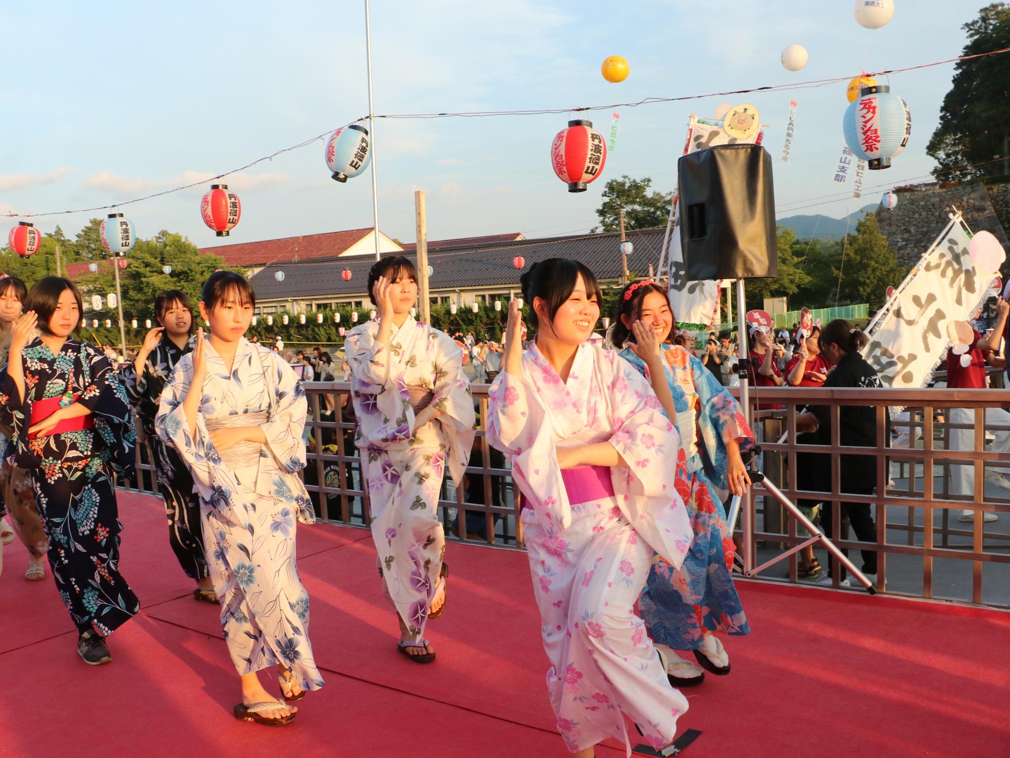 デカンショ祭の様子