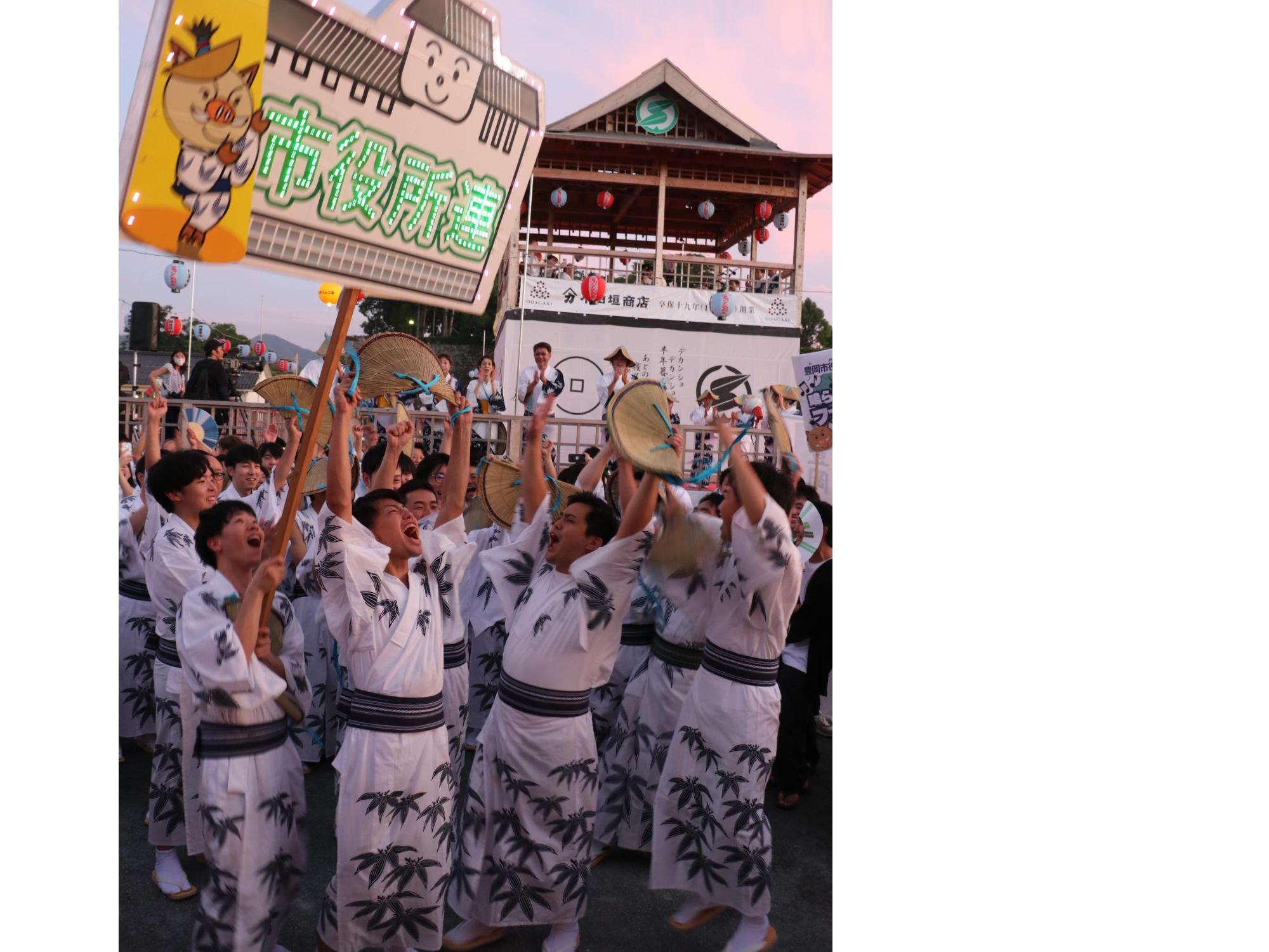 デカンショ祭の様子