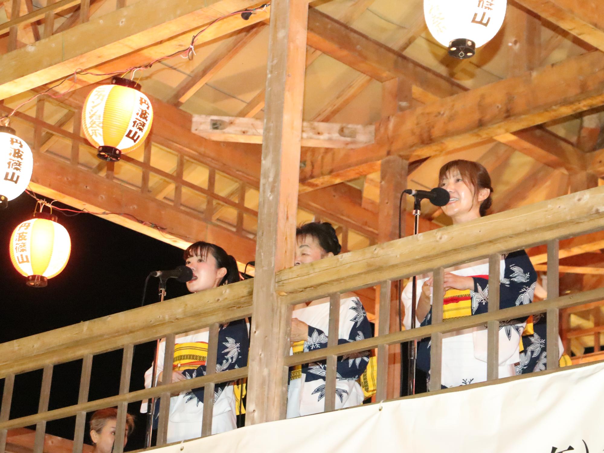 デカンショ祭の様子