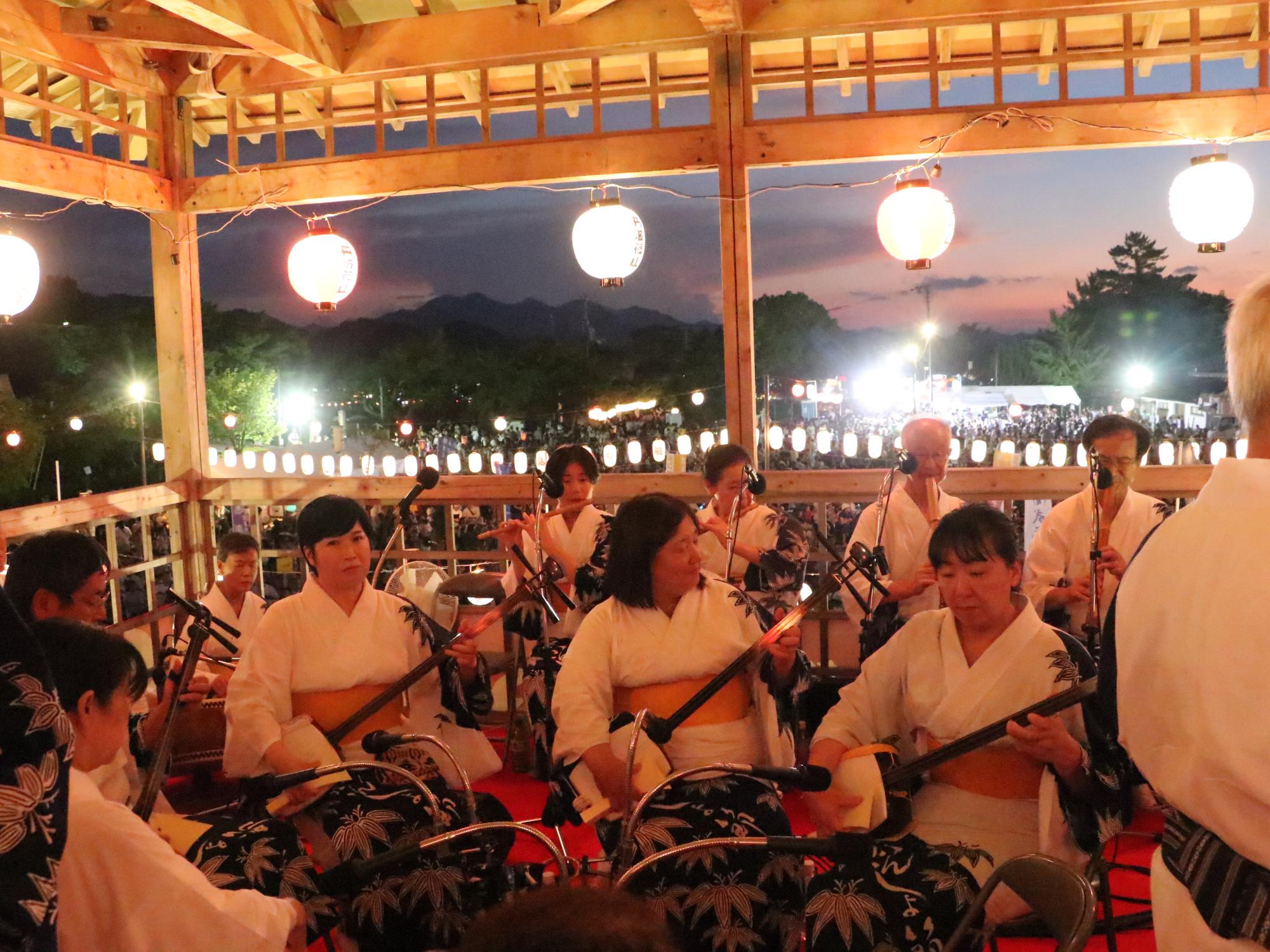 デカンショ祭の様子