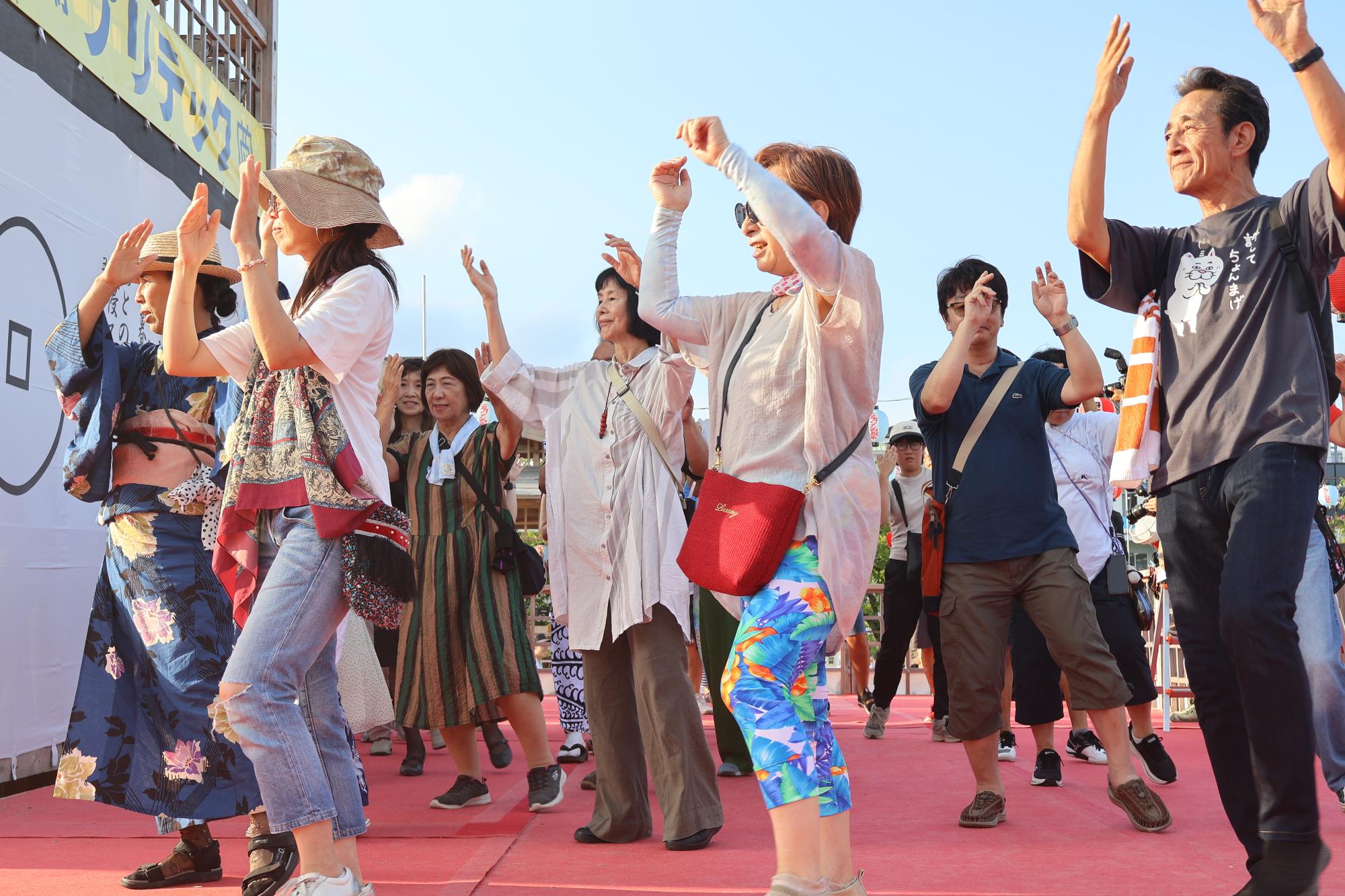 デカンショ祭の様子