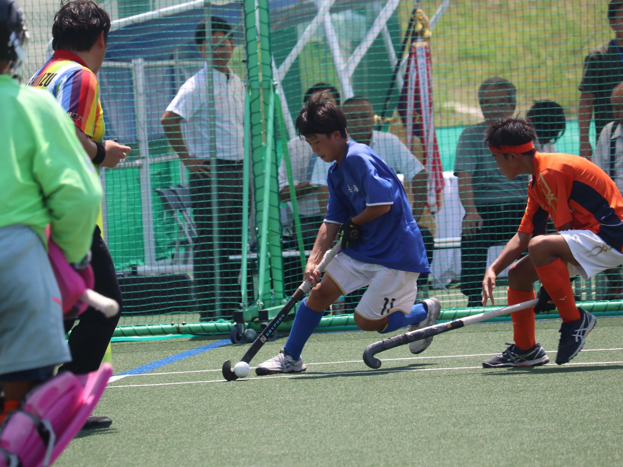 ホッケーの試合の様子