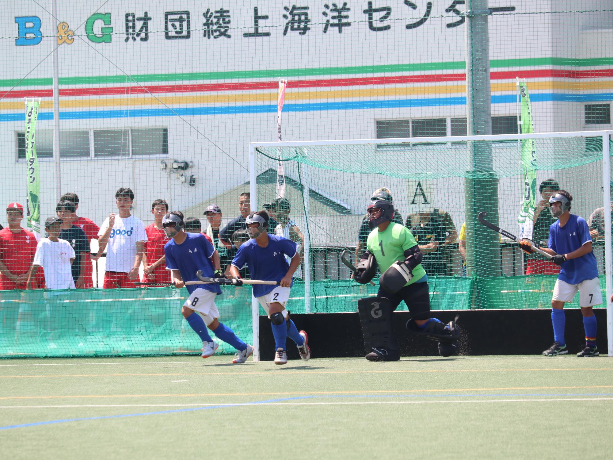 ホッケーの試合の様子