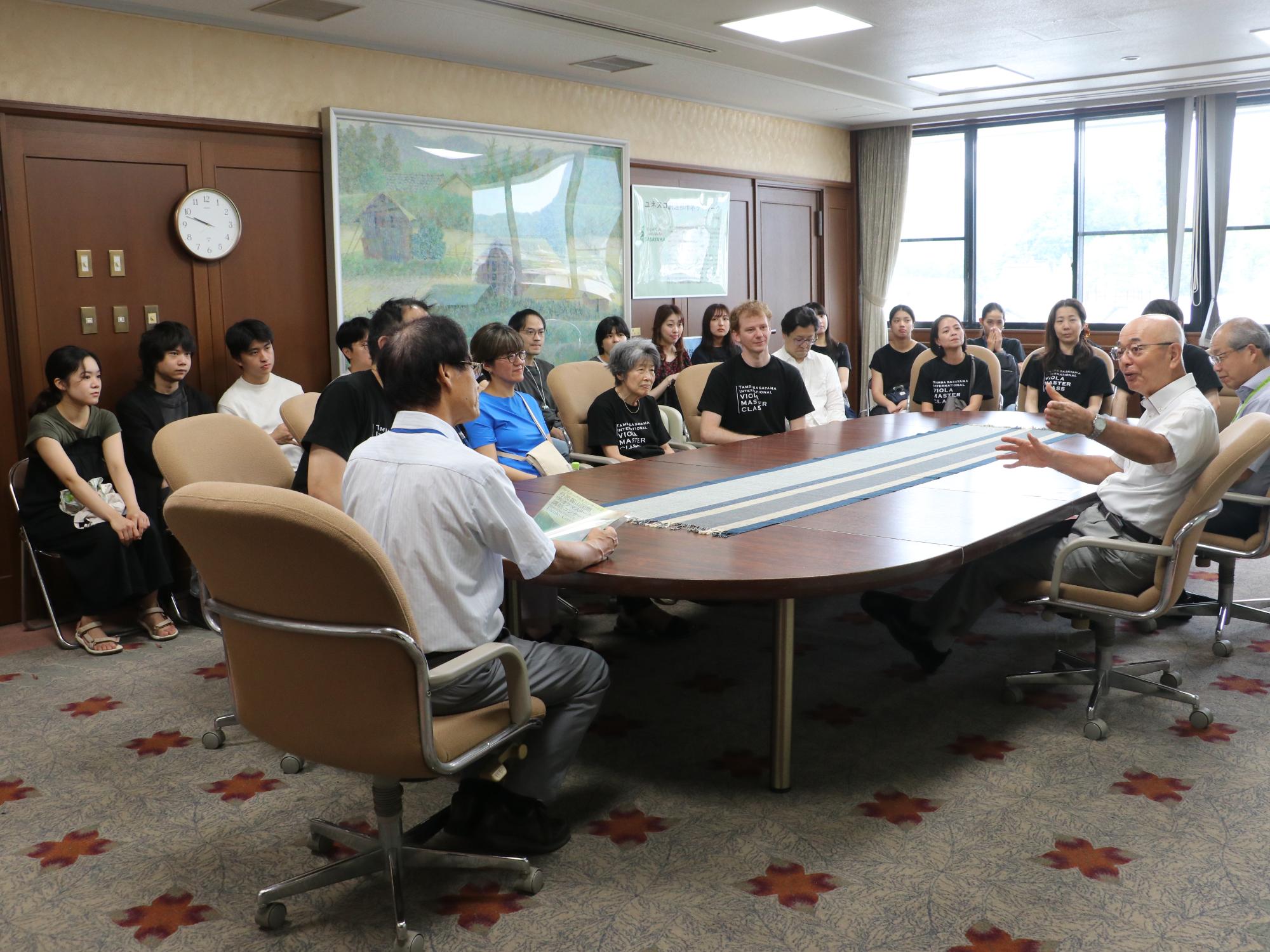 表敬訪問の様子