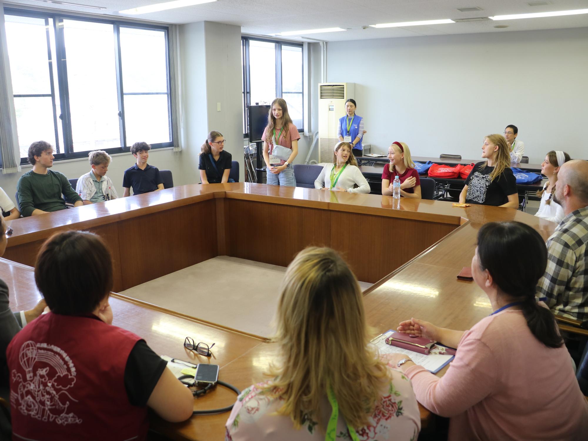 表敬訪問の様子