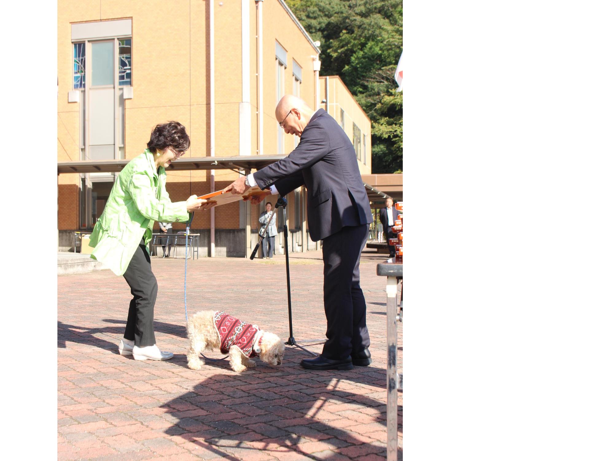 長寿犬表彰式典の様子