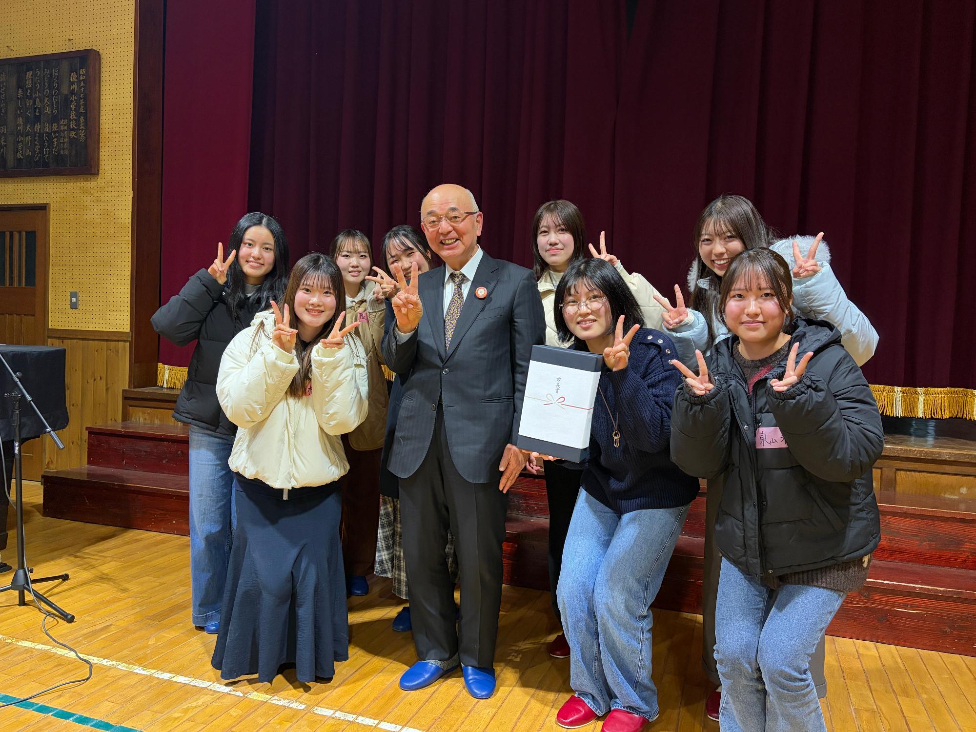 市長と神戸大学生