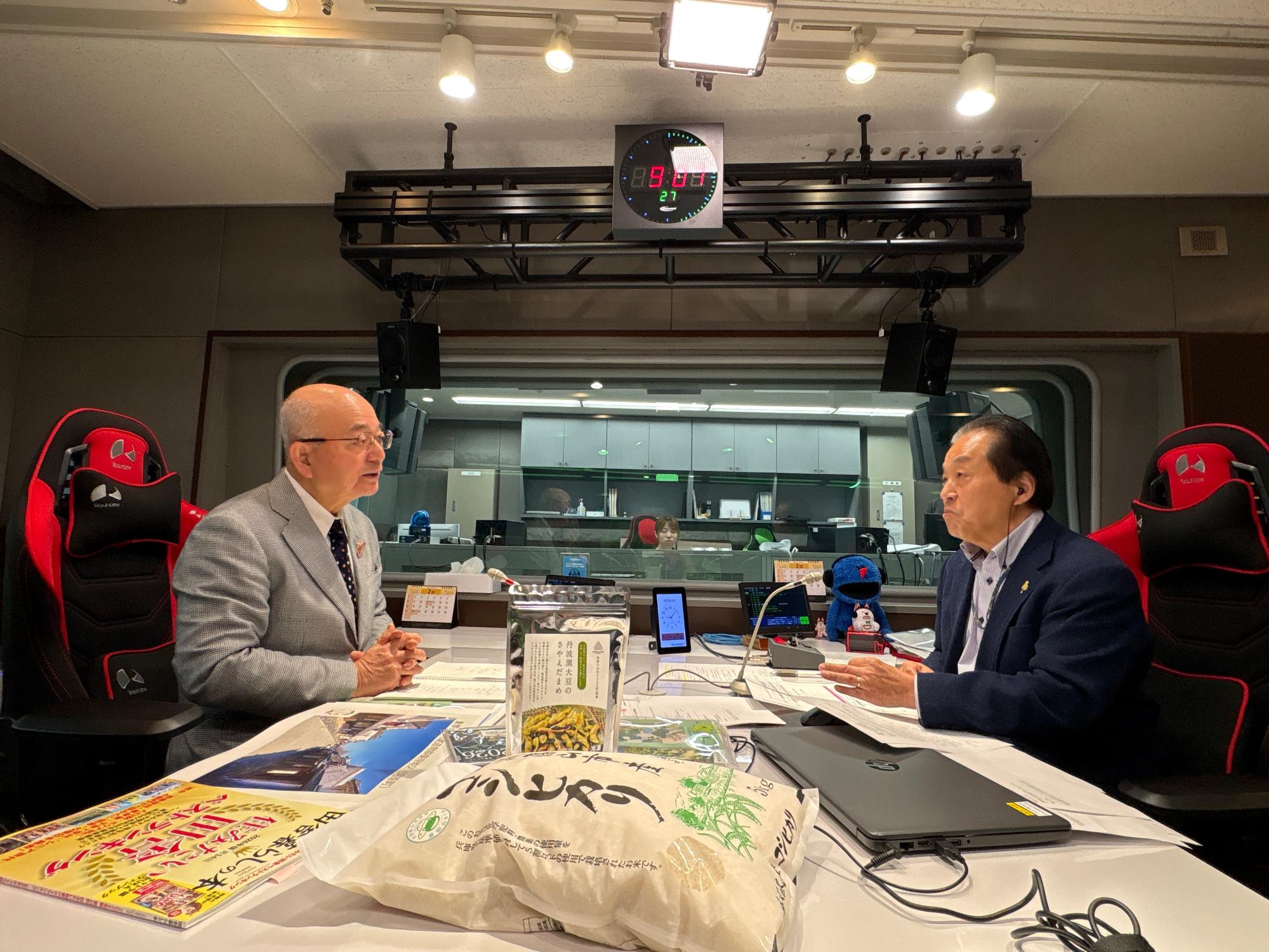 ラジオ関西出演の様子