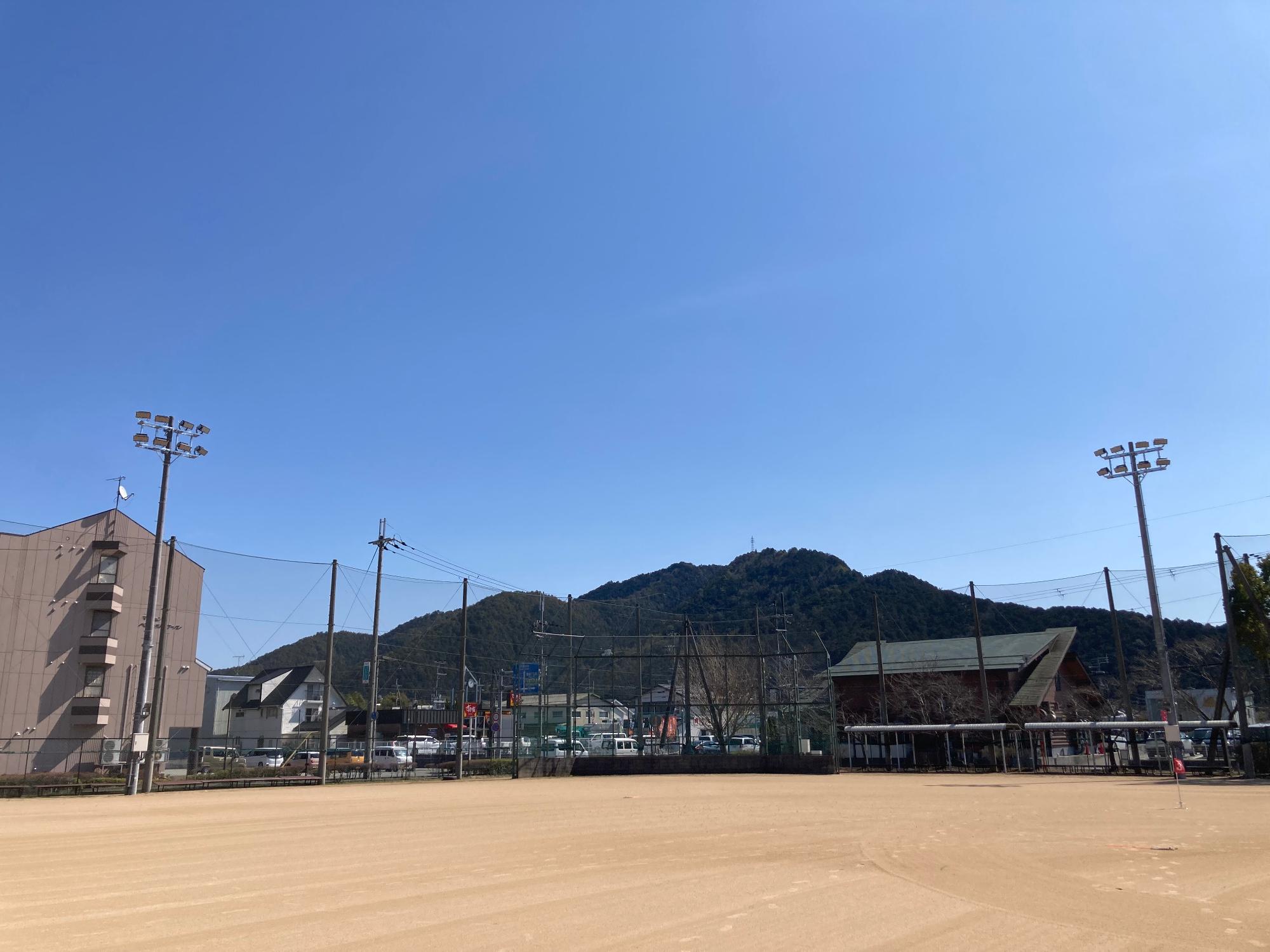 四季の森運動公園グラウンド夜間照明施設