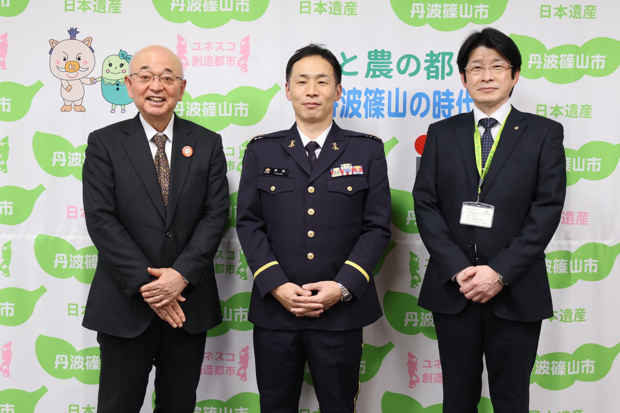 陸上自衛隊青野ヶ原駐屯地安田司令ご挨拶の様子