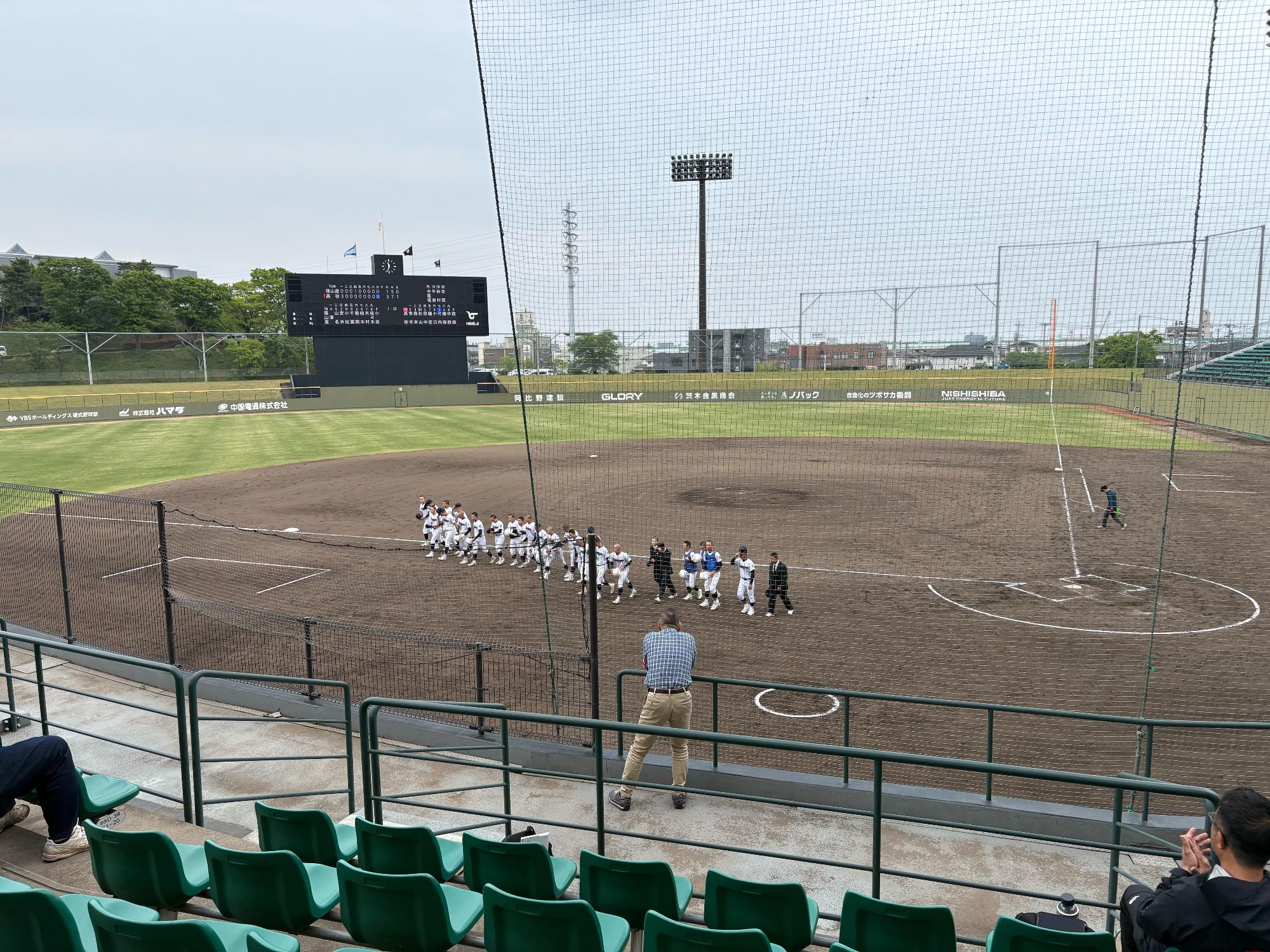 高校野球春の大会 産業高校準々決勝の様子