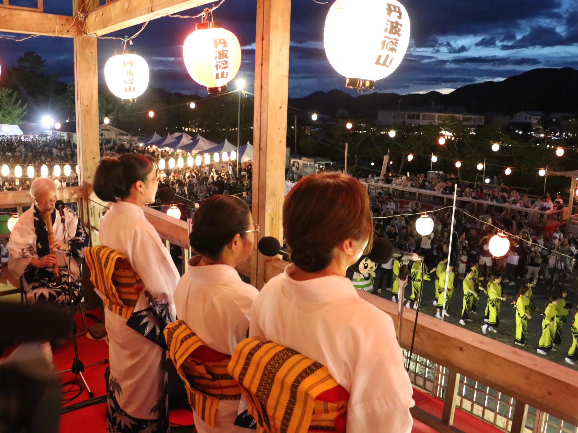 デカンショ祭の様子