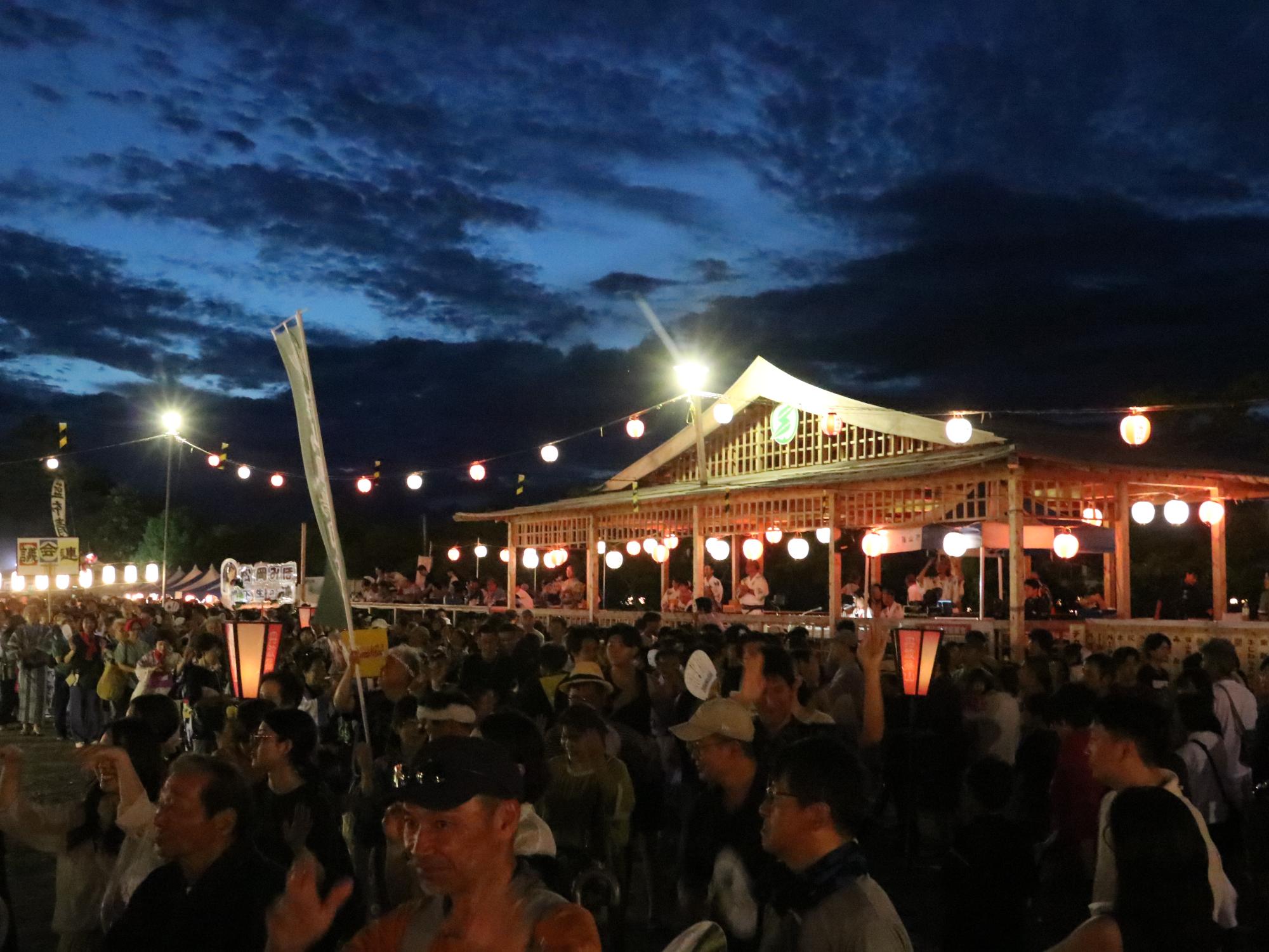デカンショ祭の様子