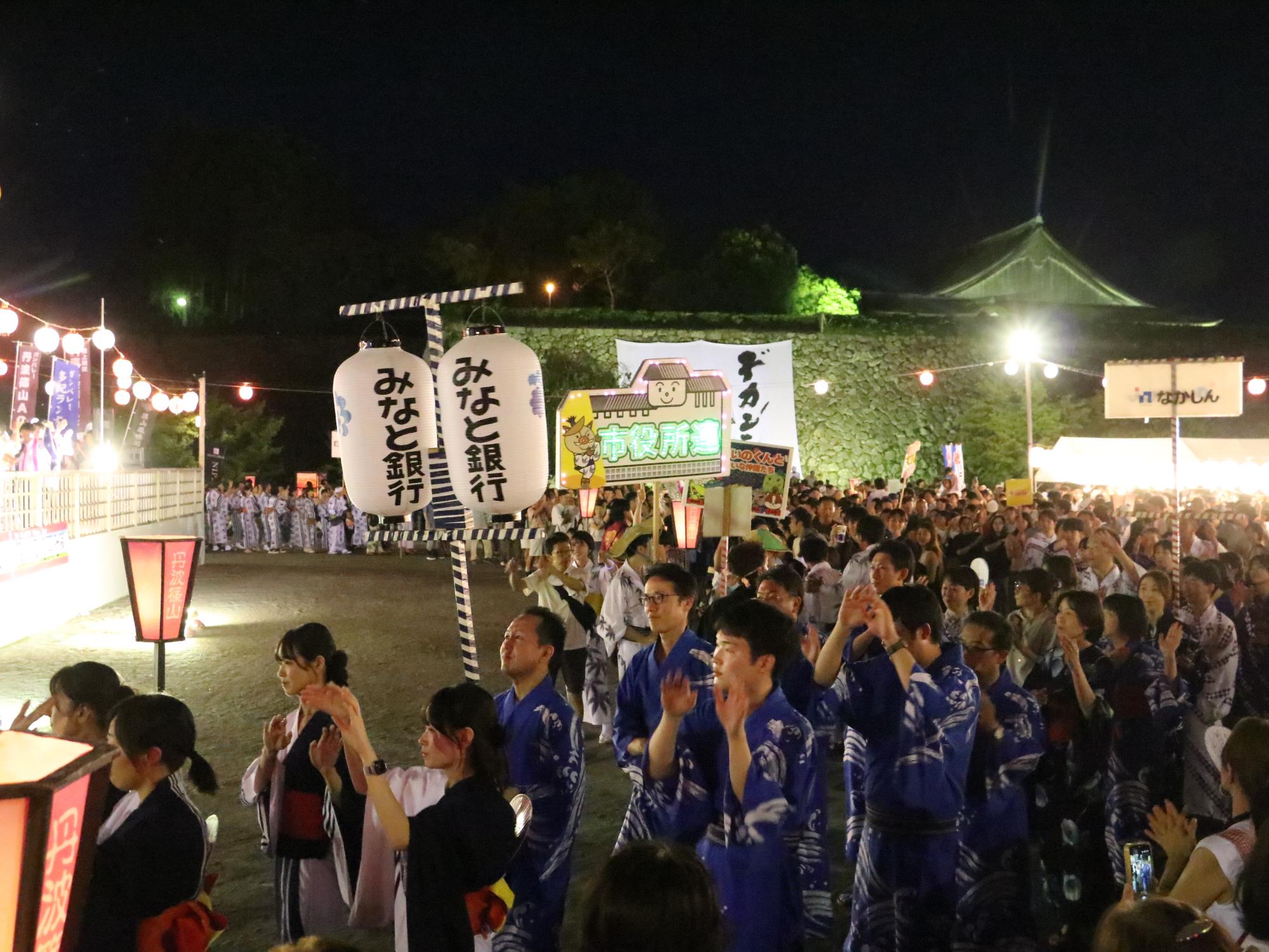 デカンショ祭の様子