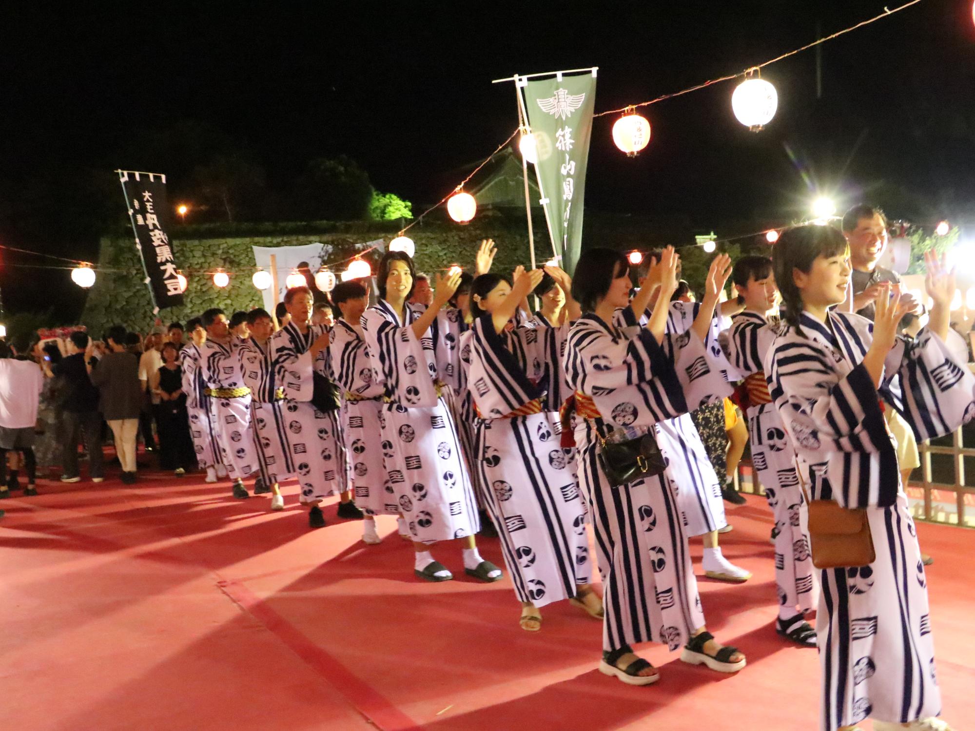 デカンショ祭の様子