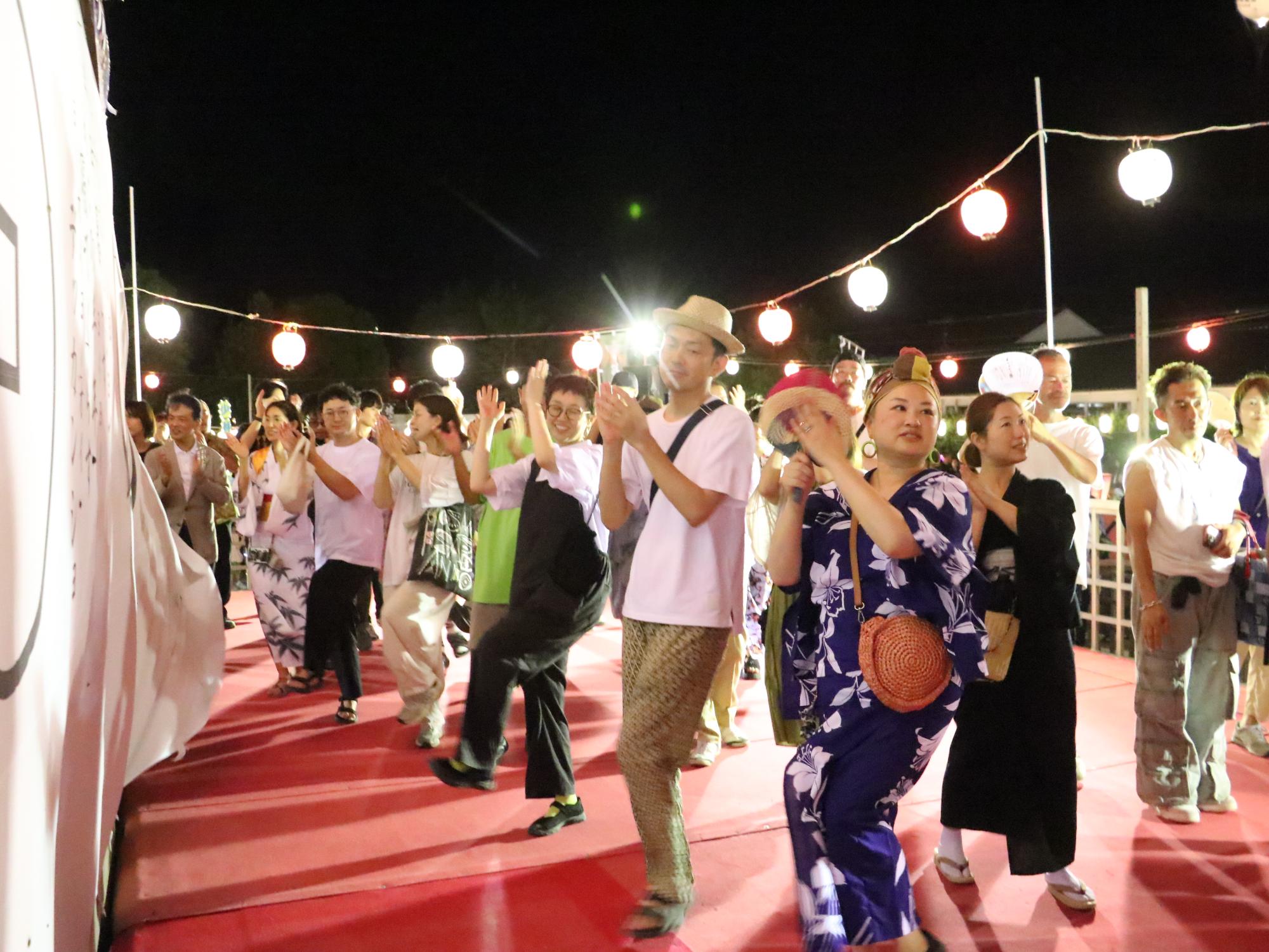 デカンショ祭の様子