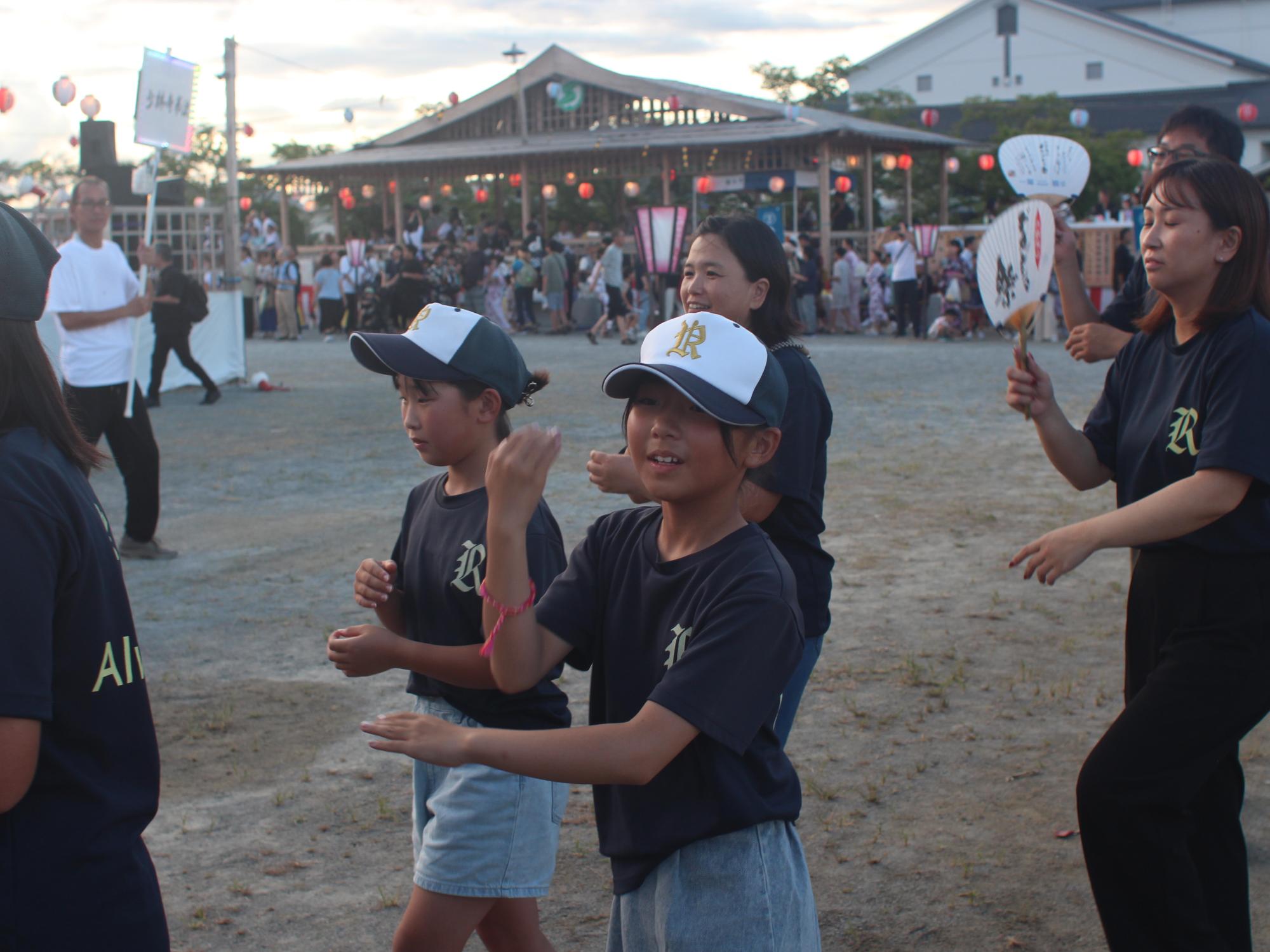 デカンショ祭の様子