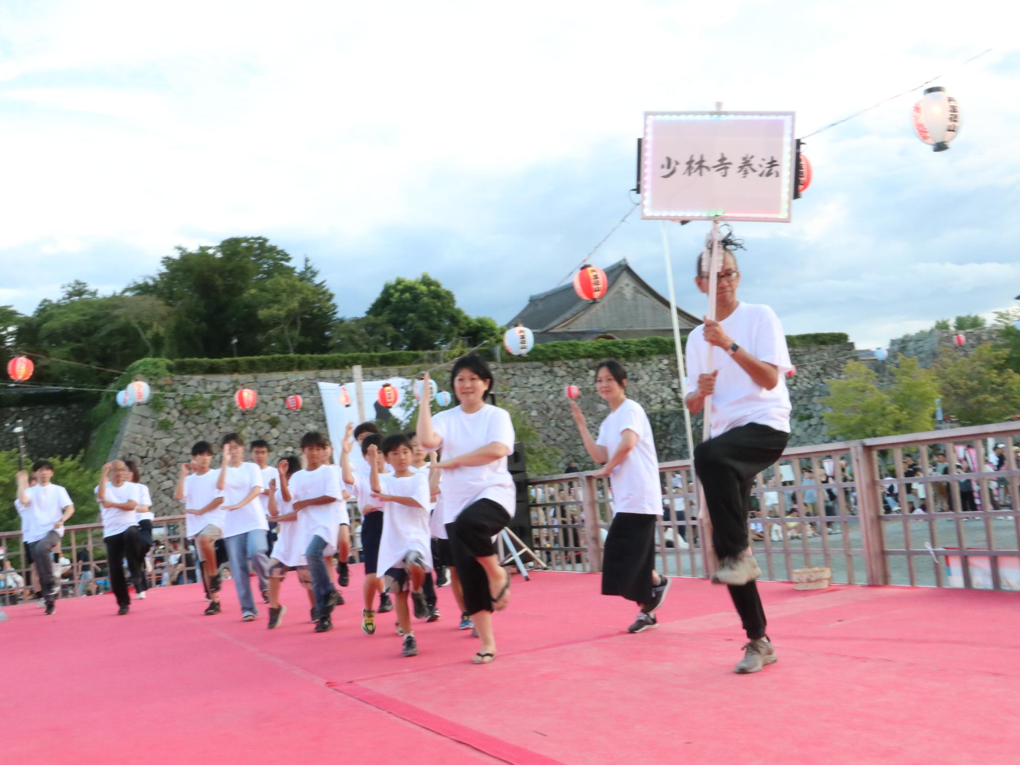 デカンショ祭の様子