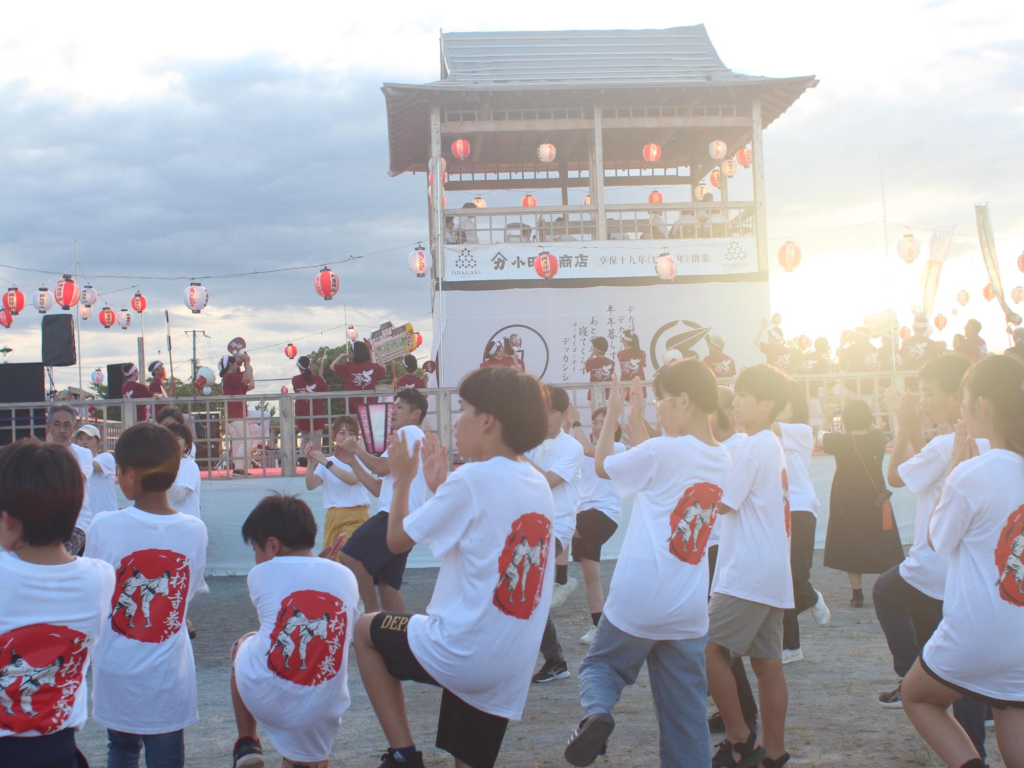 デカンショ祭の様子