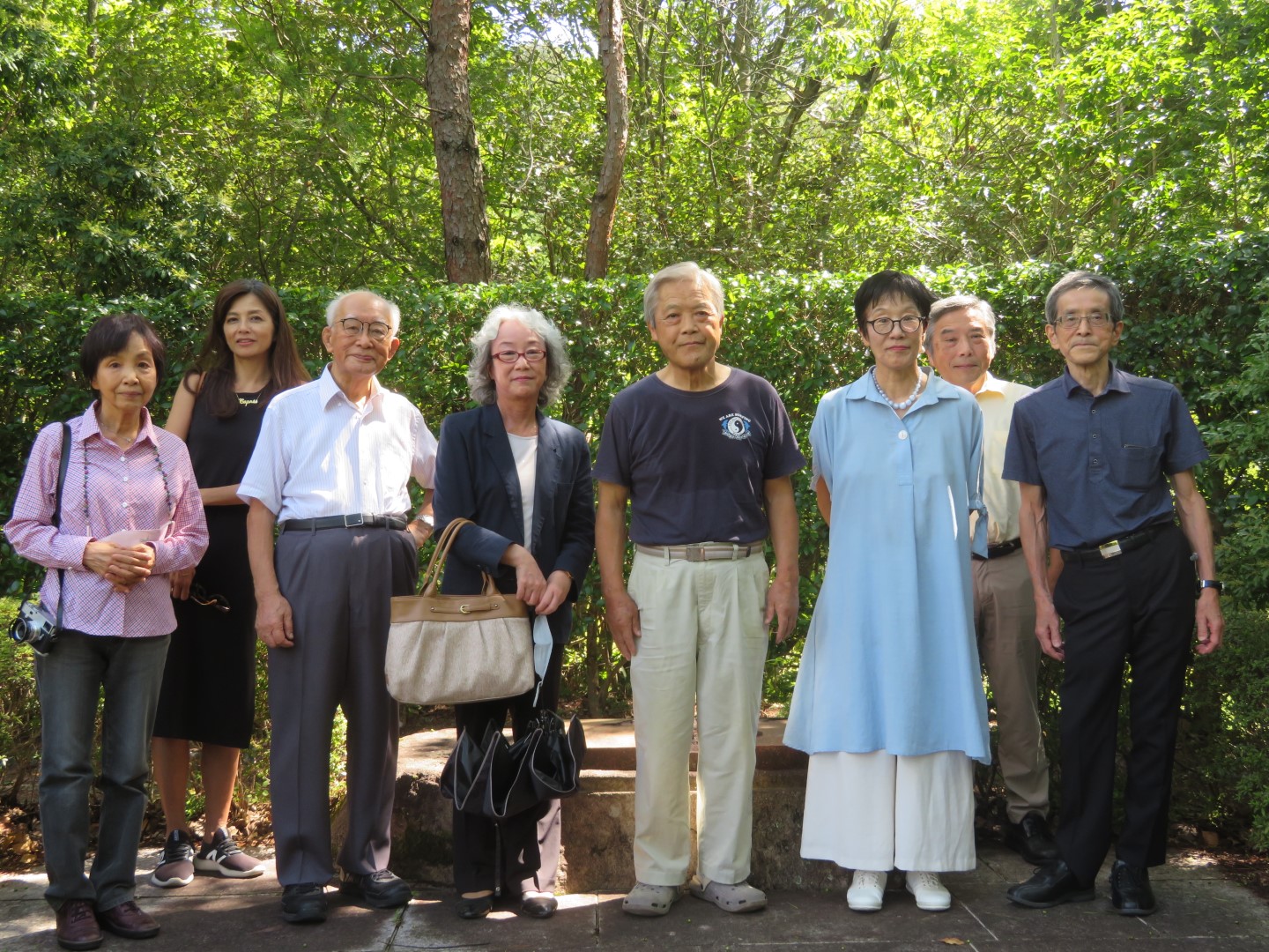 世界平和アピール七人委員会の皆さんの集合写真