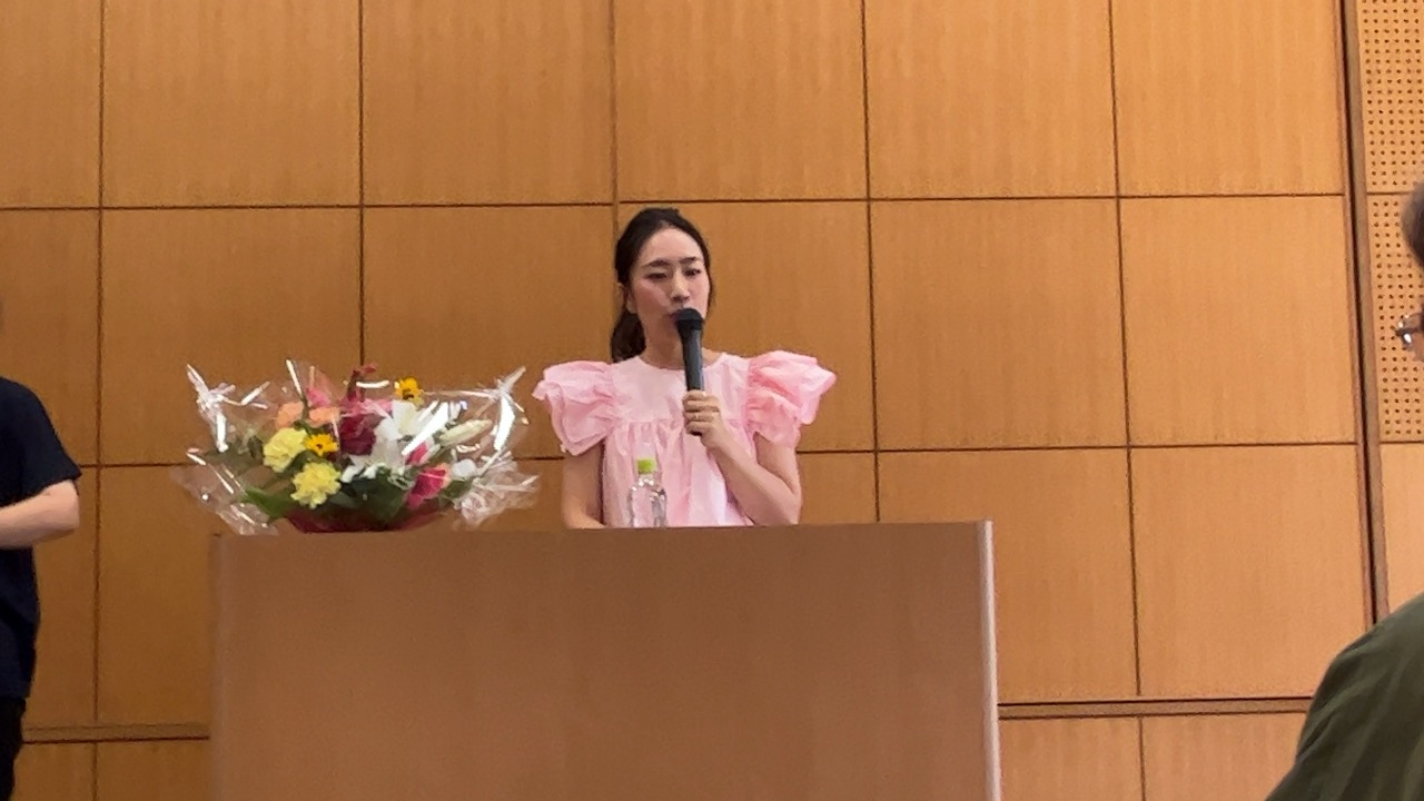 瀬尾まなほさんアップ