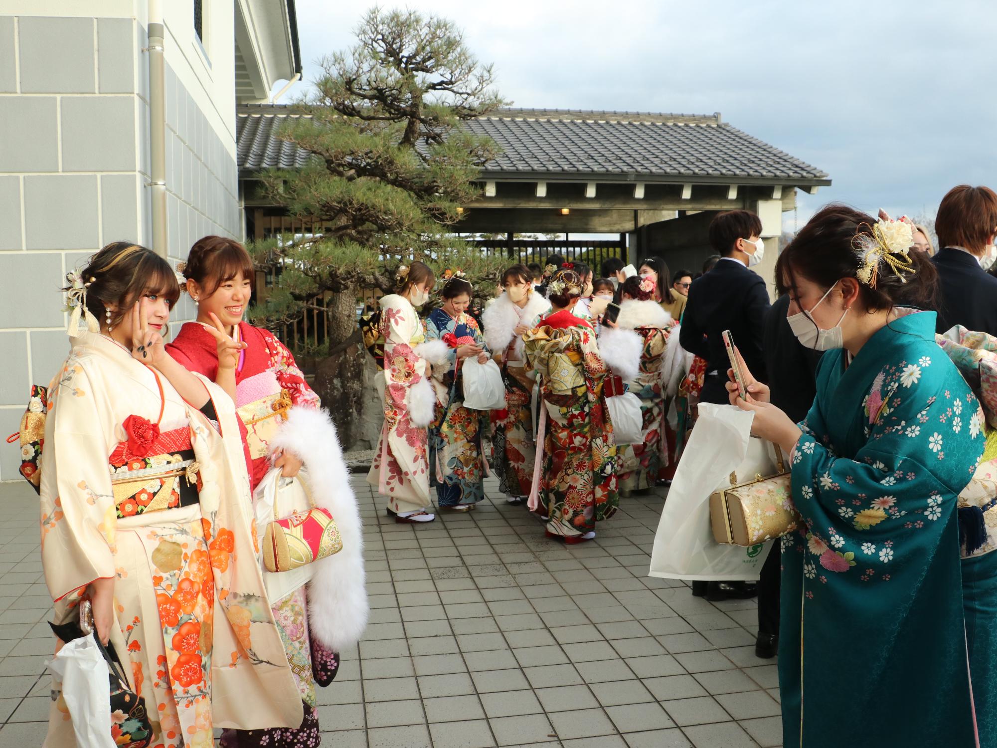 はたちのつどいの記念撮影