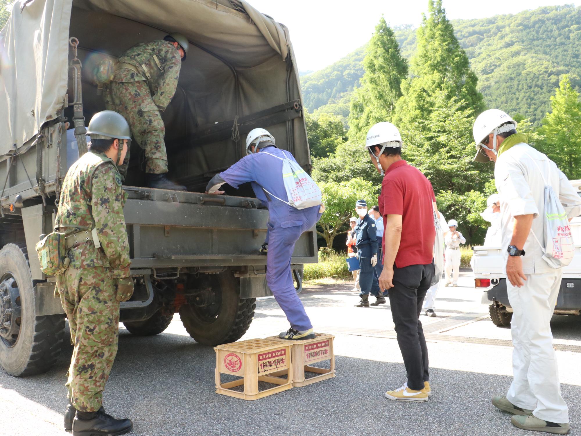 土砂災害を想定した孤立集落での救助