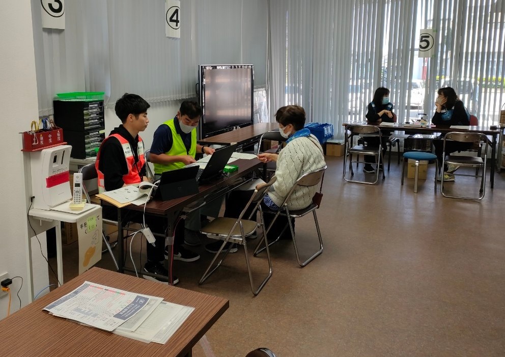 被災地で支援をする様子