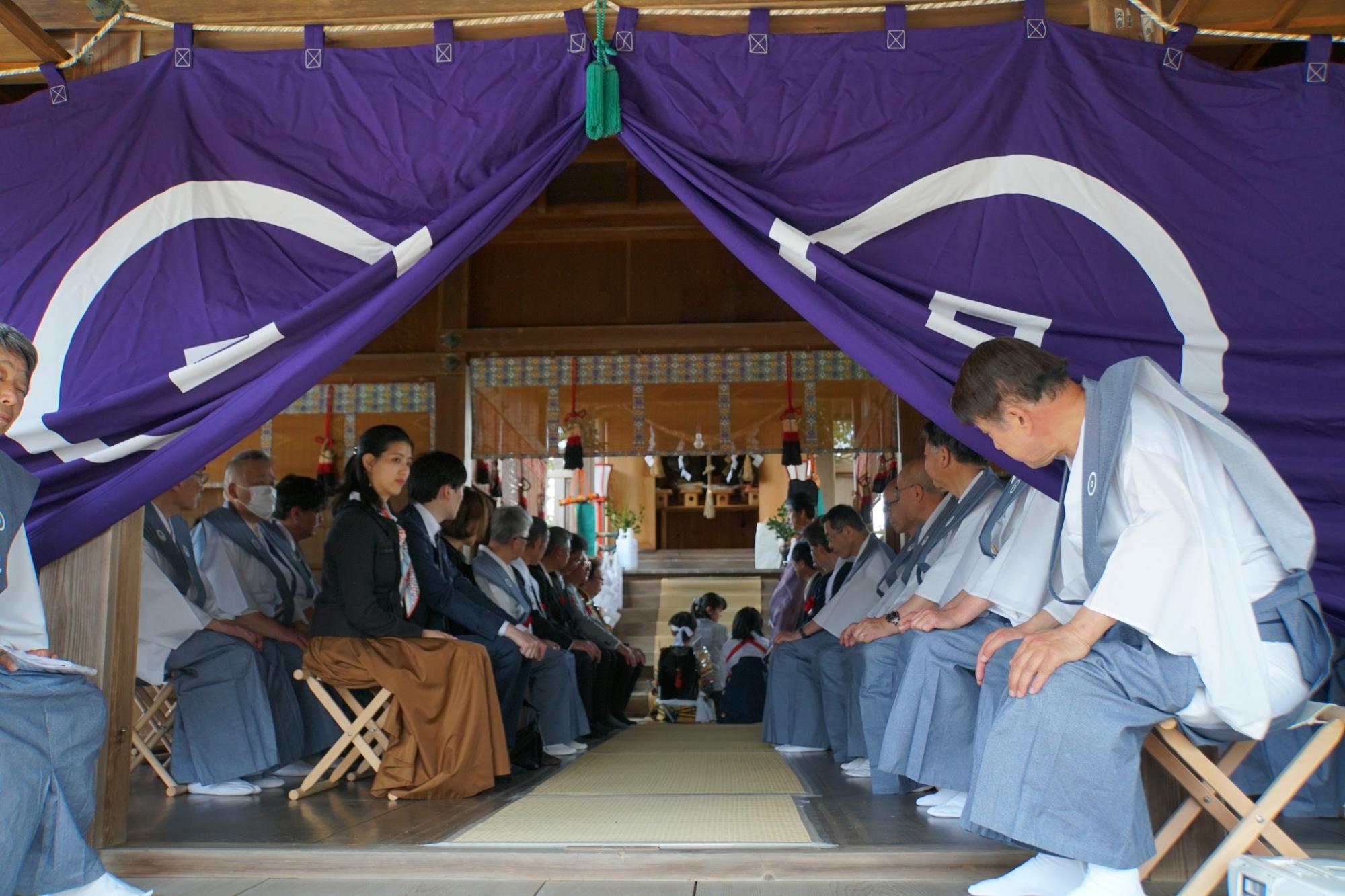 青山神社の祭礼の写真2