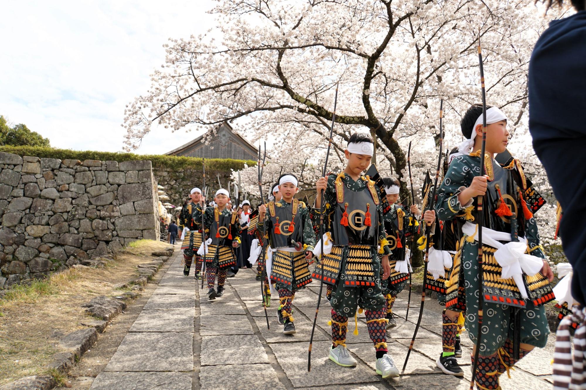 青山神社の祭礼の写真3