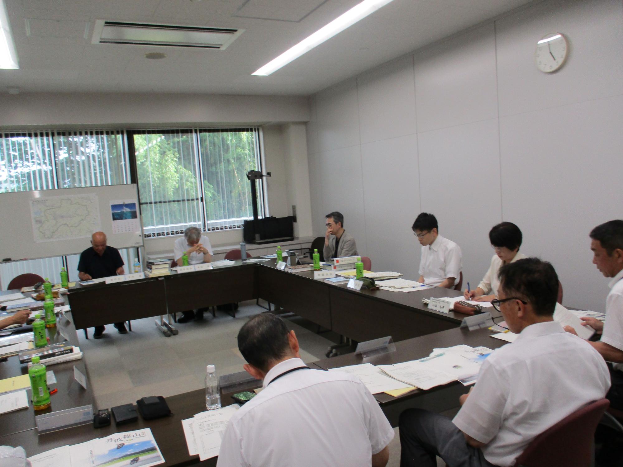 市史編さん委員会1