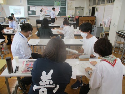 熱く盛り上がる事後研修