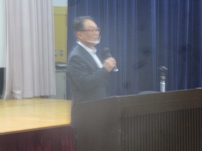 高齢者大学で機嫌よく生きるヒントについて機嫌よく話す教育長