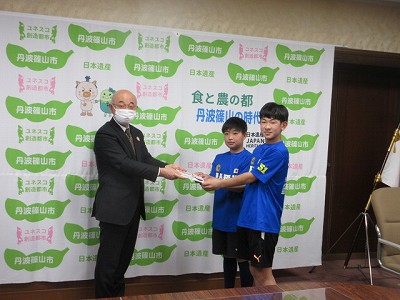 ホッケー贈呈式1