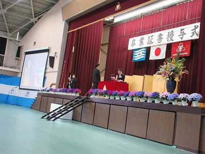 産高卒業式3