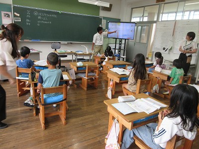 西紀小学校3